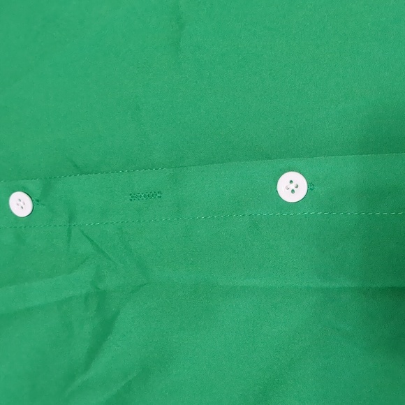 Green button up blouse - Picture 9 of 10